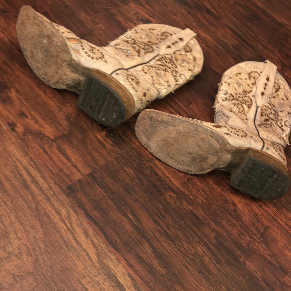 Corral women’s square toe boots size 7 worn once - Picture 2 of 5